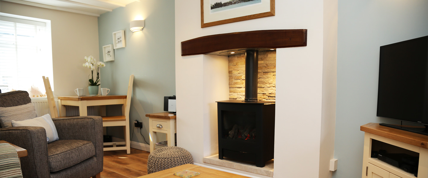 kirrin cottage conwy living area. North wales, snowdonia, anglesey self catering cottage holiday