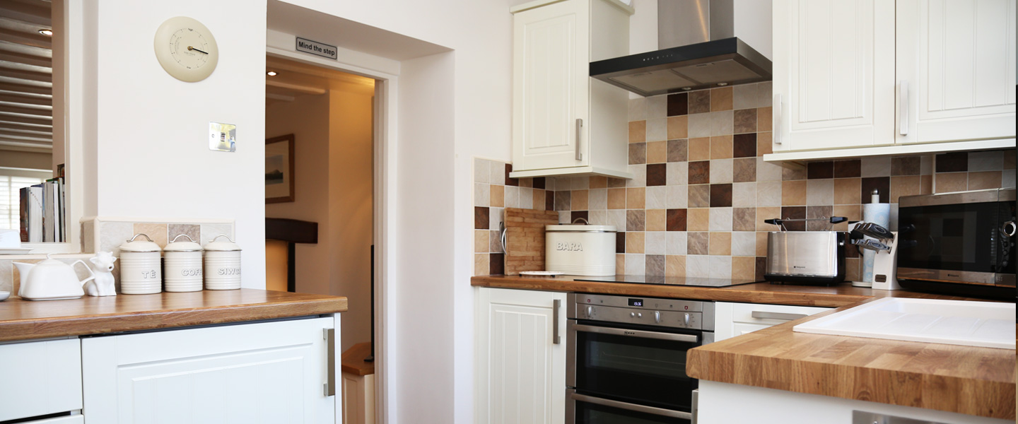 self catering kitchen area in kirrin cottage conwy holiday 