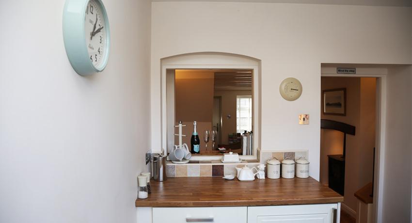 kirrin cottage kitchen self catering holiday